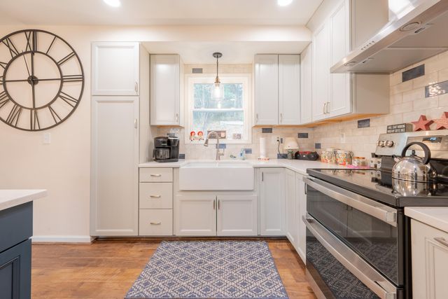 8011 Cedar Edge RD, Roanoke, VA 24018