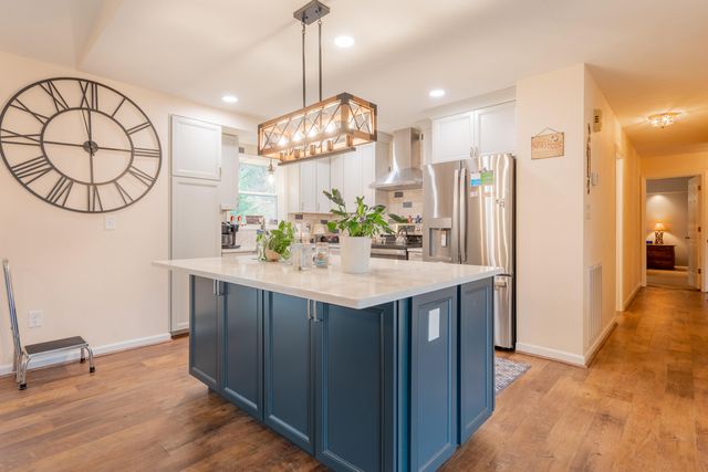 8011 Cedar Edge RD, Roanoke, VA 24018