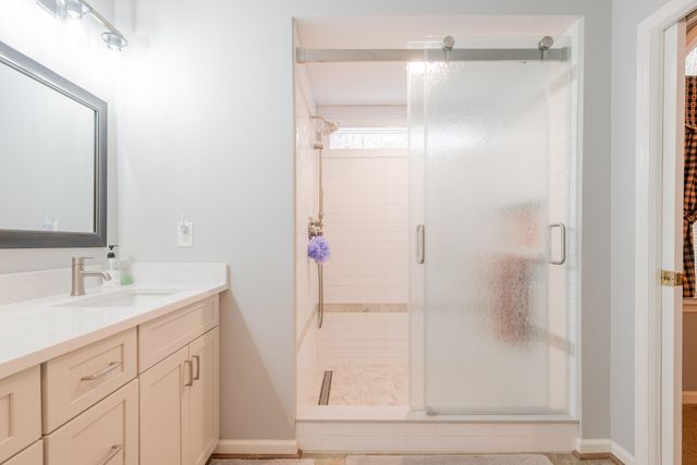 8011 Cedar Edge RD, Roanoke, VA 24018