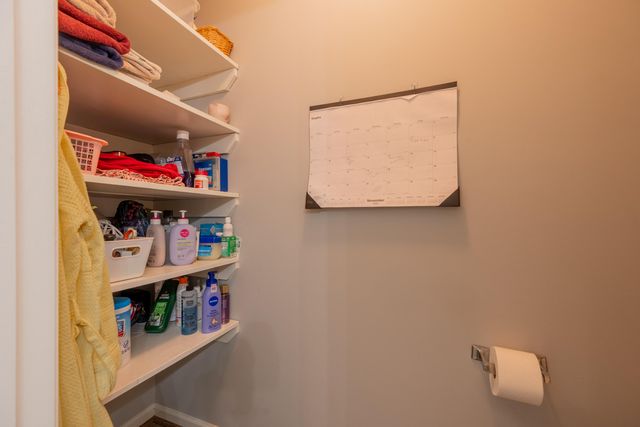 8011 Cedar Edge RD, Roanoke, VA 24018