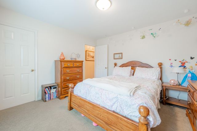 8011 Cedar Edge RD, Roanoke, VA 24018