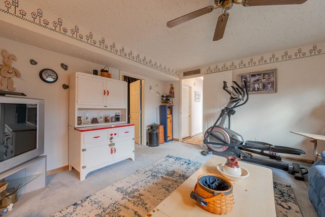 8011 Cedar Edge RD, Roanoke, VA 24018