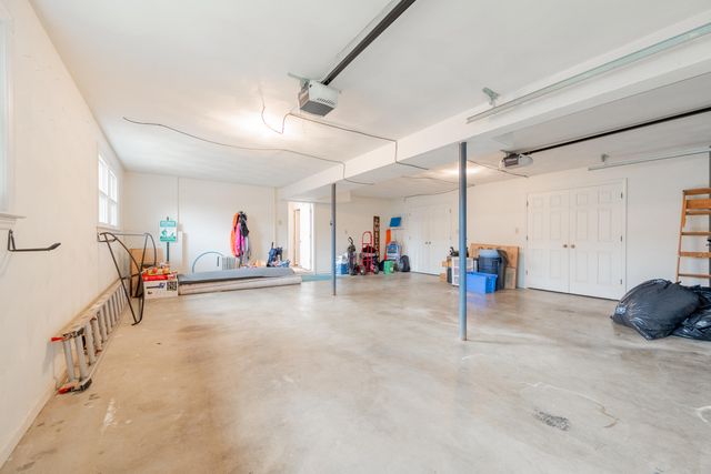 8011 Cedar Edge RD, Roanoke, VA 24018