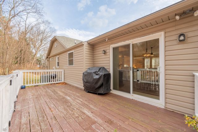 8011 Cedar Edge RD, Roanoke, VA 24018