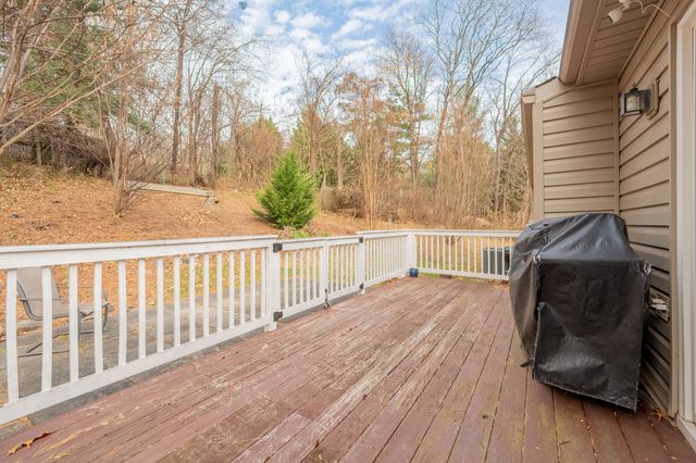 8011 Cedar Edge RD, Roanoke, VA 24018