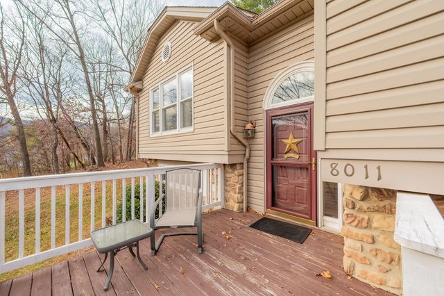 8011 Cedar Edge RD, Roanoke, VA 24018