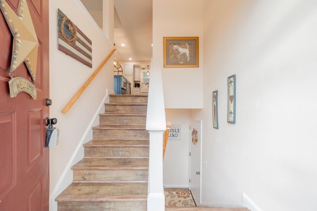 8011 Cedar Edge RD, Roanoke, VA 24018