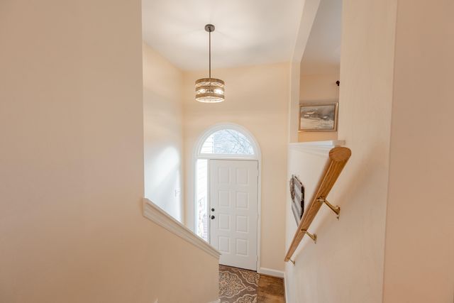 8011 Cedar Edge RD, Roanoke, VA 24018