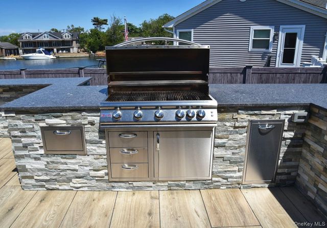 23 Biltmore Boulevard, Massapequa, NY 11758