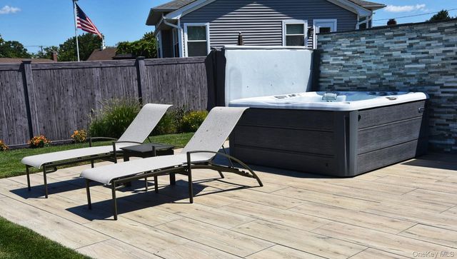 23 Biltmore Boulevard, Massapequa, NY 11758