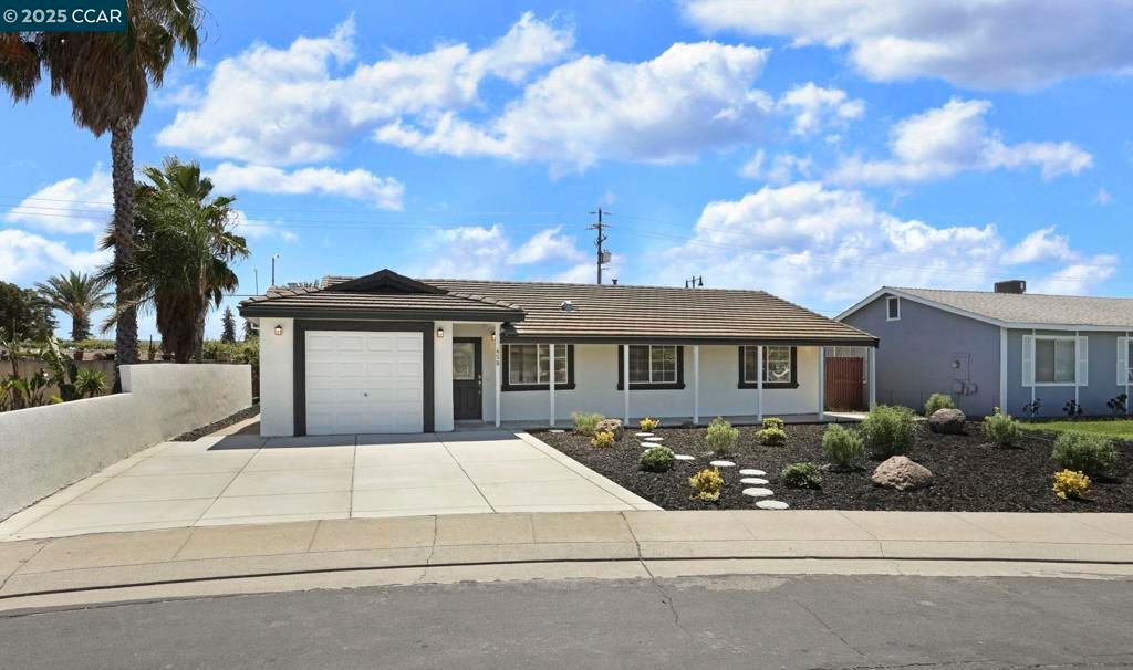 Image 2 of property listing at 458 Aztec Ln, Lathrop, CA 95330