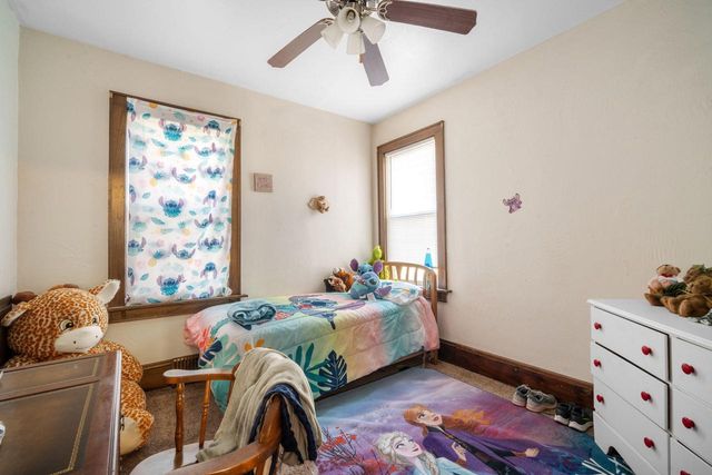 1047 W Washington STREET, West Bend, WI 53095