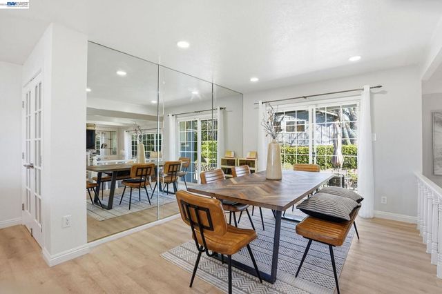 15 Sequoyah View Ct, Oakland, CA 94605