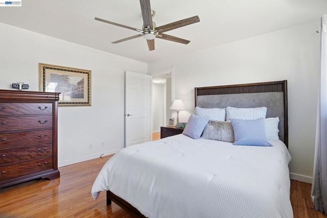 15 Sequoyah View Ct, Oakland, CA 94605