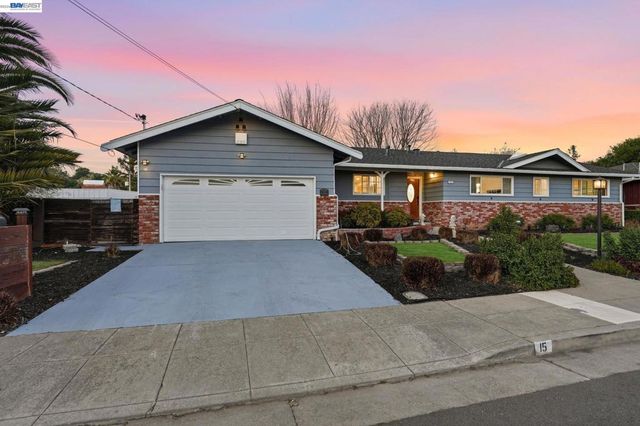 15 Sequoyah View Ct, Oakland, CA 94605