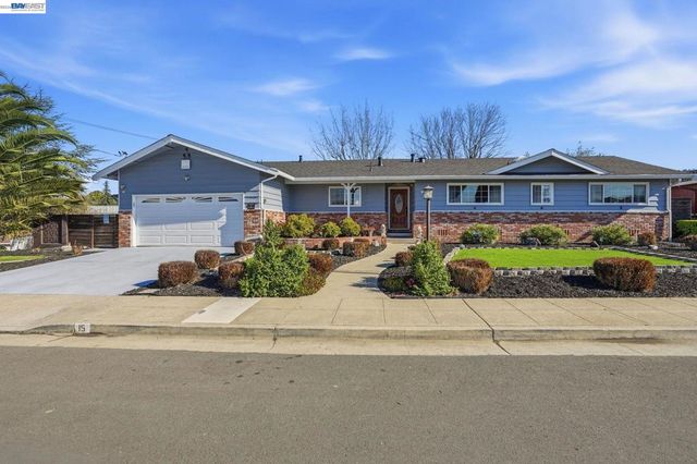 15 Sequoyah View Ct, Oakland, CA 94605