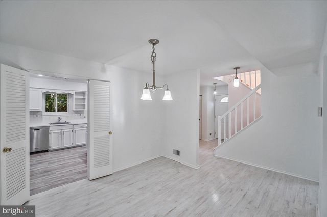 2974 BORGE ST, Oakton, VA 22124