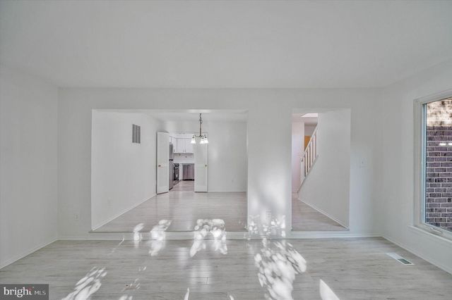 2974 BORGE ST, Oakton, VA 22124