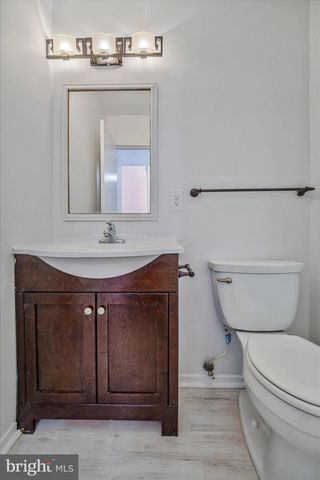2974 BORGE ST, Oakton, VA 22124