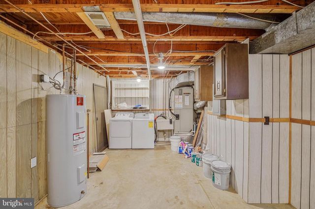 2974 BORGE ST, Oakton, VA 22124