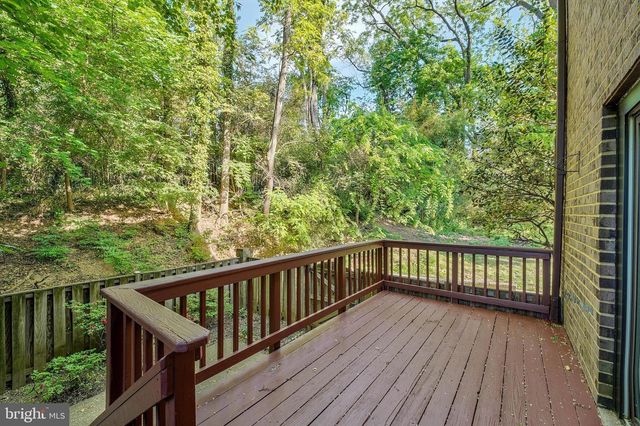 2974 BORGE ST, Oakton, VA 22124
