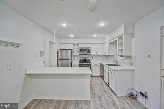2974 BORGE ST, Oakton, VA 22124