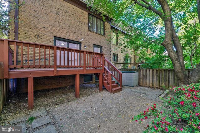 2974 BORGE ST, Oakton, VA 22124