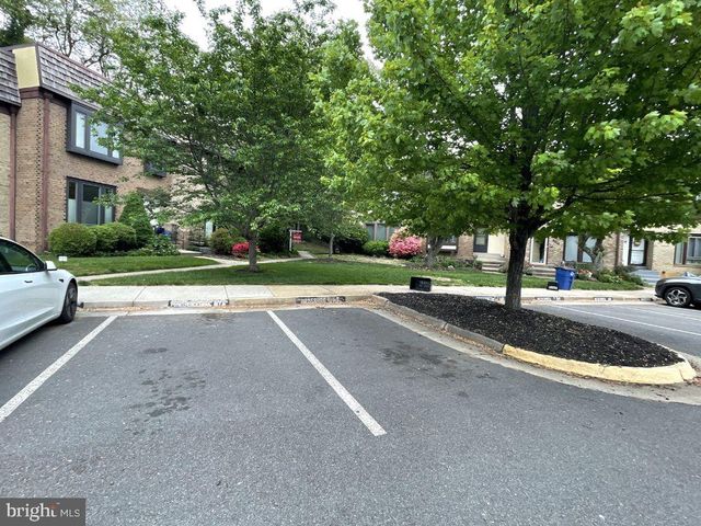 2974 BORGE ST, Oakton, VA 22124