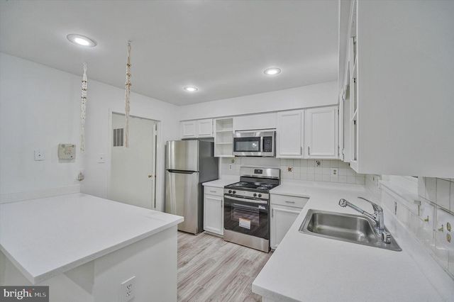 2974 BORGE ST, Oakton, VA 22124