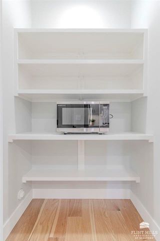 14371 Prairie Fire Lane, Wamego, KS 66547