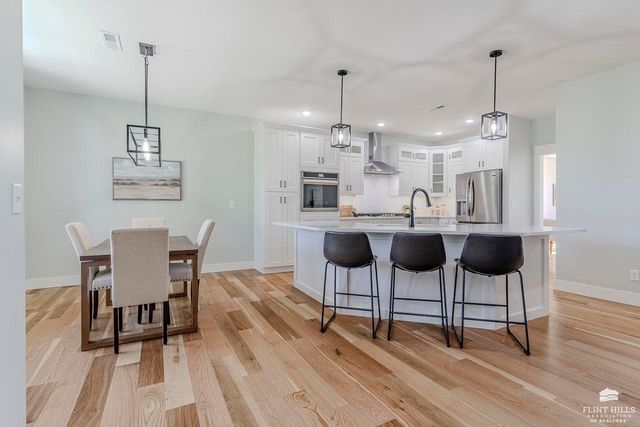 14371 Prairie Fire Lane, Wamego, KS 66547