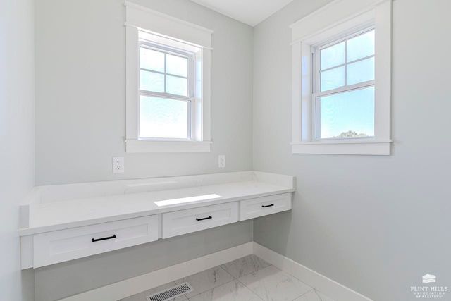 14371 Prairie Fire Lane, Wamego, KS 66547