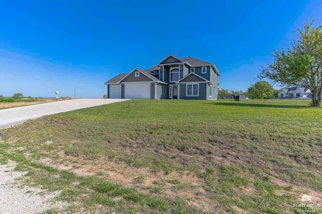 14371 Prairie Fire Lane, Wamego, KS 66547