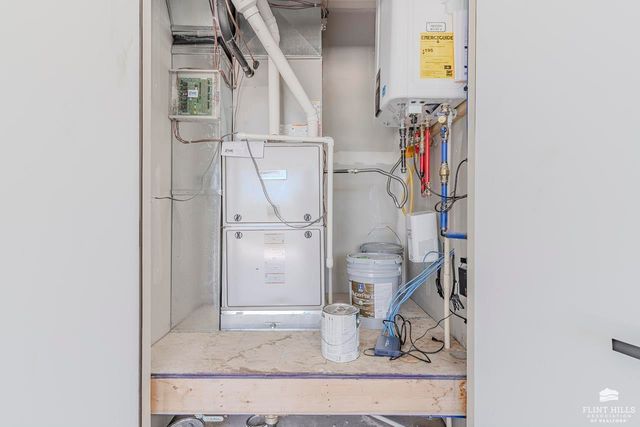 14371 Prairie Fire Lane, Wamego, KS 66547