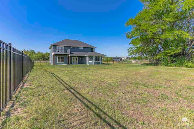 14371 Prairie Fire Lane, Wamego, KS 66547