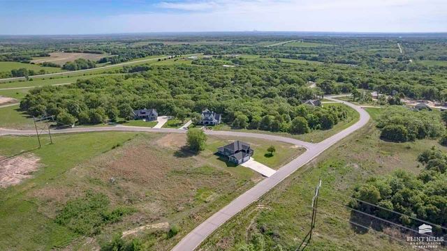 14371 Prairie Fire Lane, Wamego, KS 66547