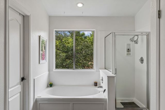 6804 Gabion DR, Austin, TX 78749