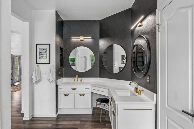6804 Gabion DR, Austin, TX 78749
