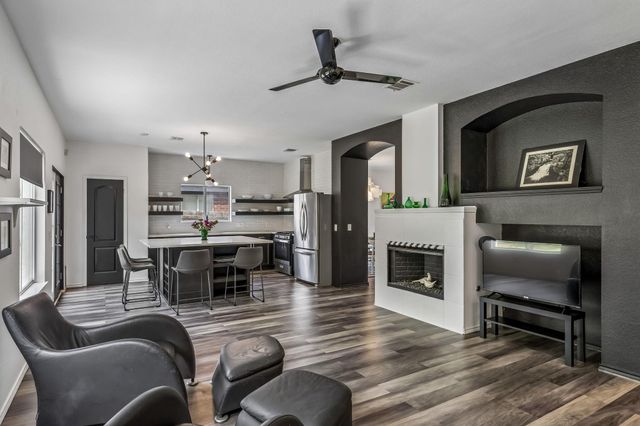 6804 Gabion DR, Austin, TX 78749
