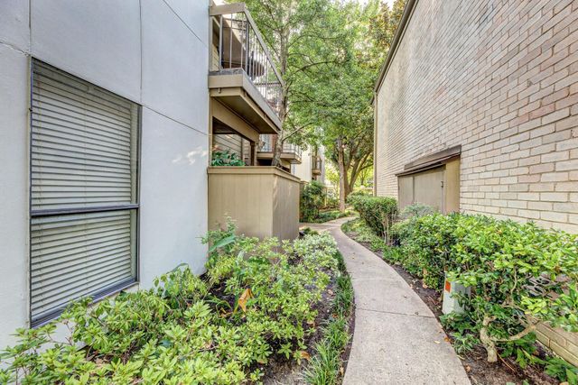 10047 Westpark Drive 49, Houston, TX 77042