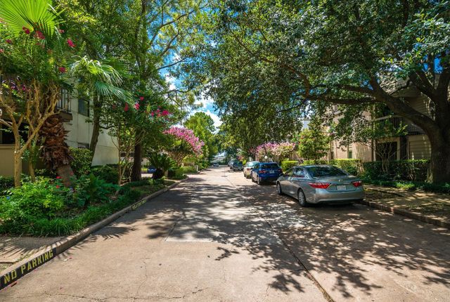 10047 Westpark Drive 49, Houston, TX 77042