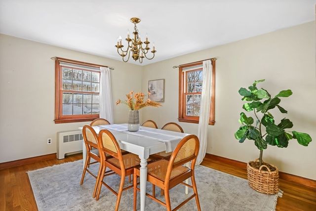 48 Grapevine Ave, Lexington, MA 02421