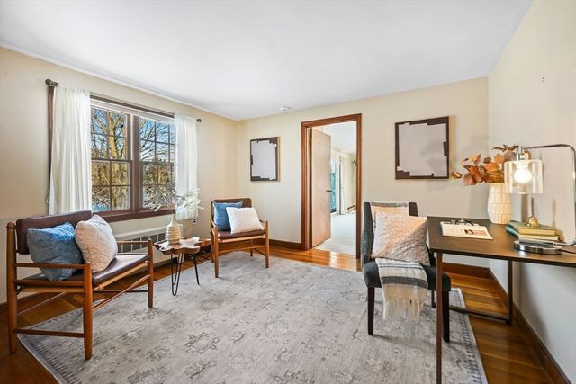 48 Grapevine Ave, Lexington, MA 02421