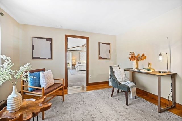 48 Grapevine Ave, Lexington, MA 02421