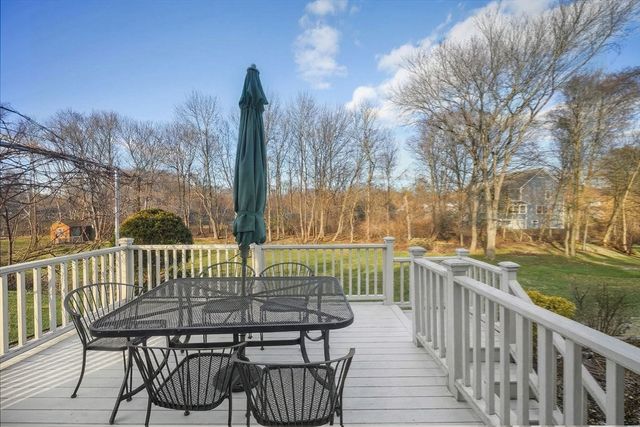 48 Grapevine Ave, Lexington, MA 02421