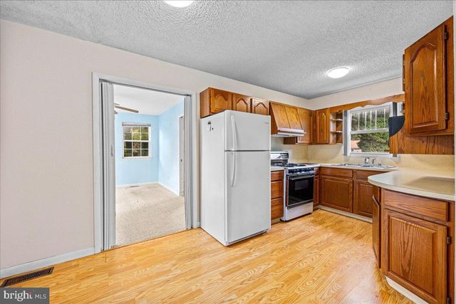 404 FRANKLIN RD, Glassboro, NJ 08028