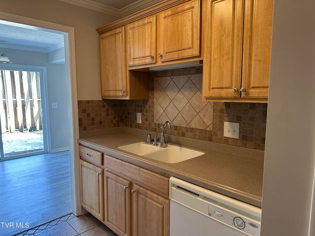 504 -D Pilgrim Court D, Johnson City, TN 37601