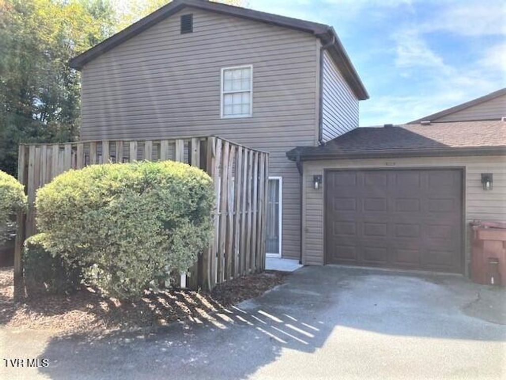 504 -D Pilgrim Court D, Johnson City, TN 37601
