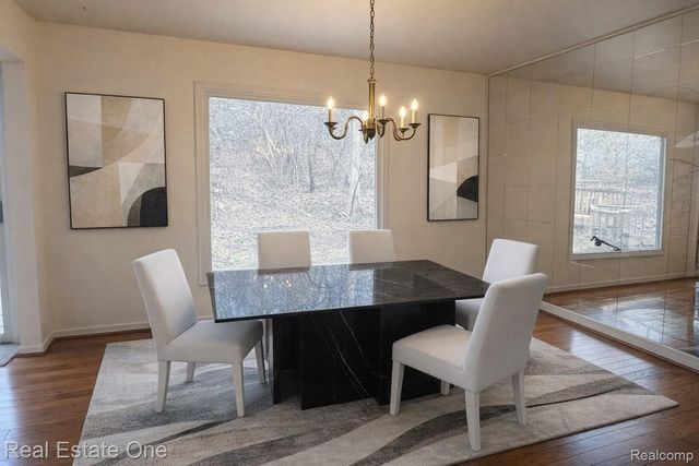 854 River Bend Drive, Rochester Hills, MI 48307