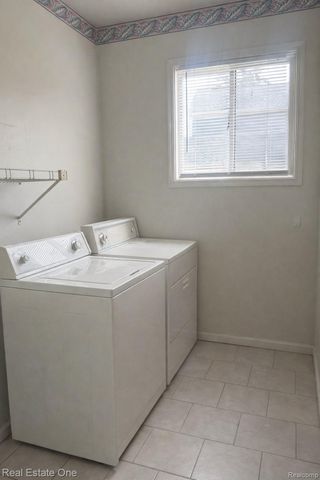 854 River Bend Drive, Rochester Hills, MI 48307